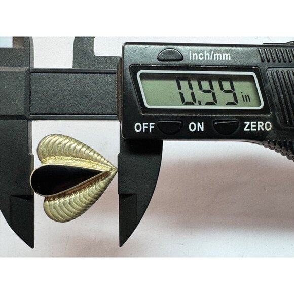 Estate Sterling Silver 925 ND Black Onyx Modernist Ribbed Heart Stud Earrings - Picture 7 of 8